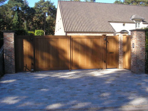 Houten Villa Poort