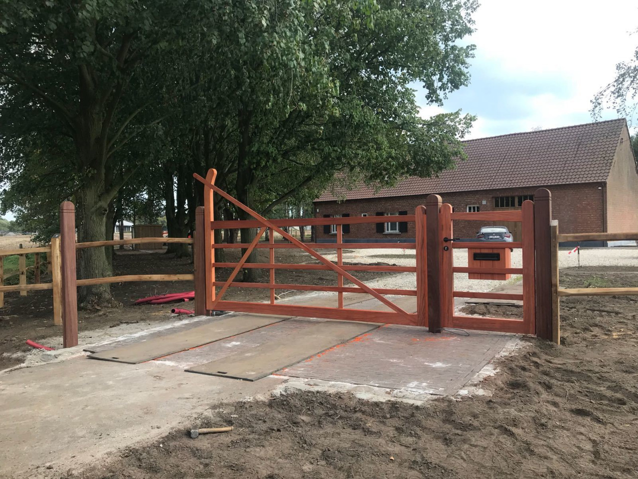 Engelse Weidepoort In Rustige Omgeving
