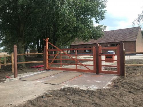 Engelse Weidepoort In Rustige Omgeving