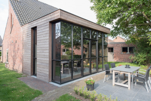 Modern Woninguitbreiding Afrormosia