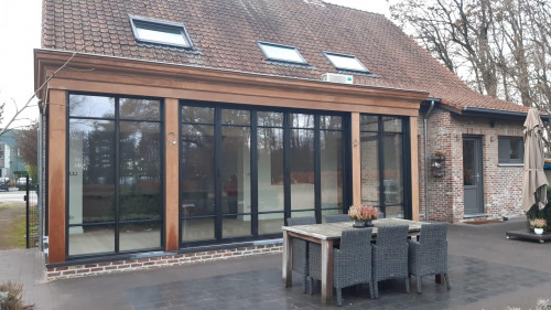Woning Uitbreiding Zwarte Ramen