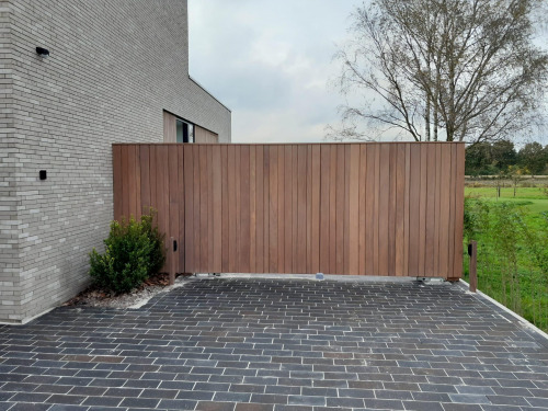 Moderne Houten Poort Afrormosia Retie 1