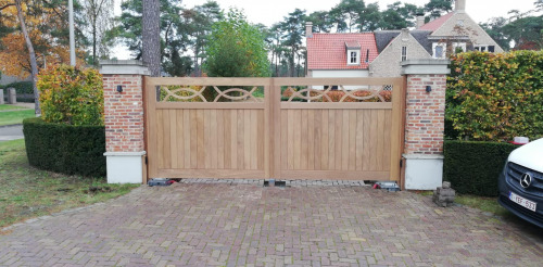 Speciale Houten Poort Afrormosia