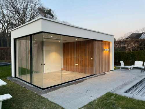 Poolhouse Met Crepi Brasschaat