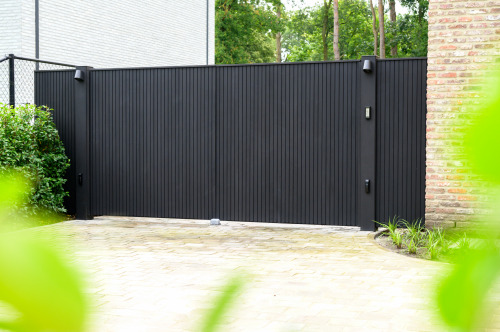 Zwarte Houten Poort Dunne Latjes