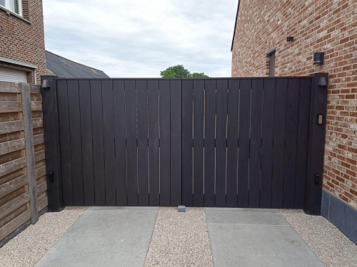 Zwart Geoliede Poort Geel