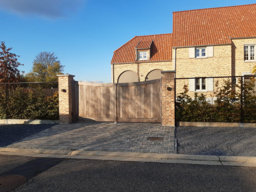 Afrosmosia Poort Vergrijsd Balen
