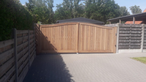 Vergrijsde Afrormosia Poort Gierle