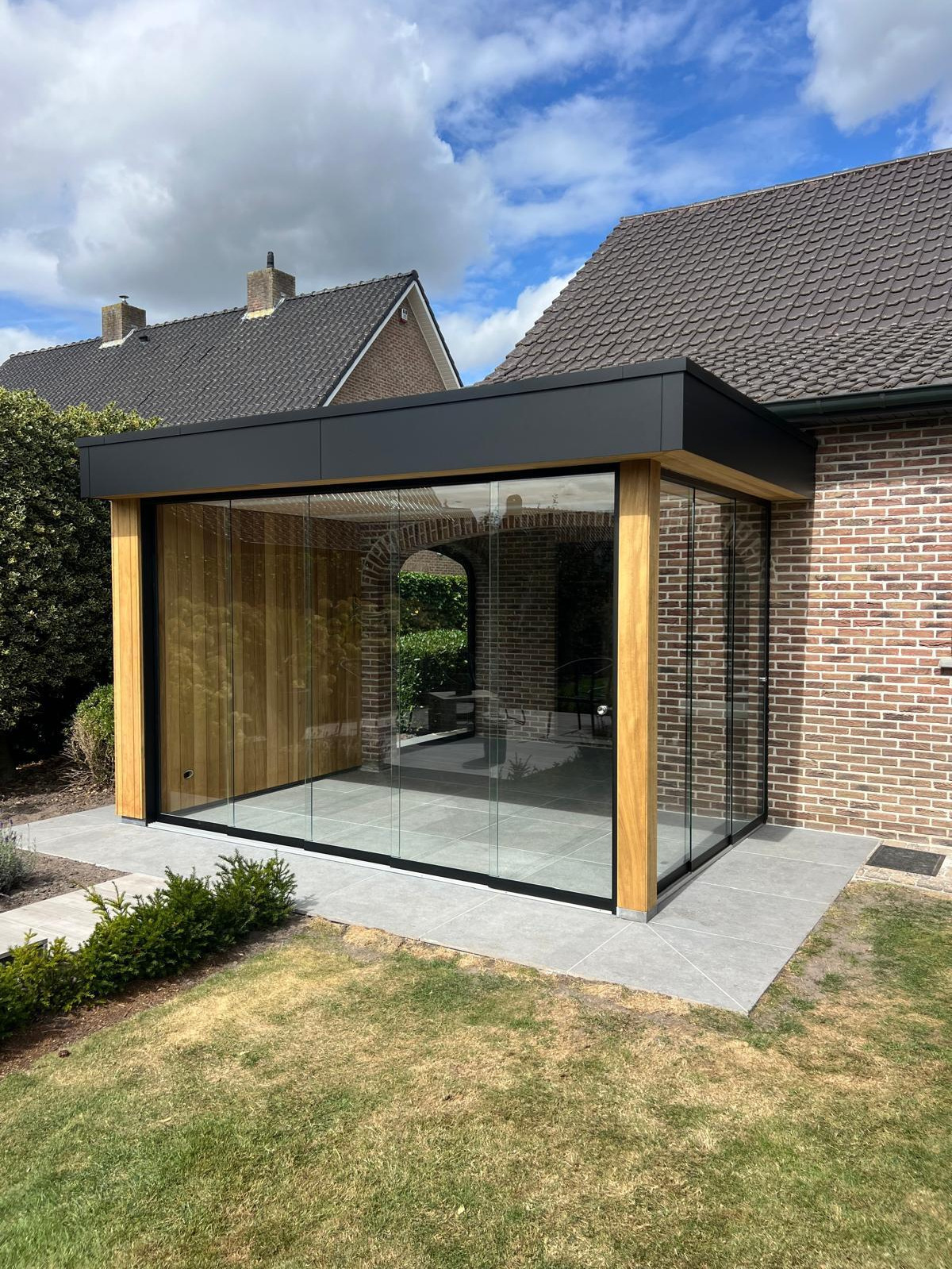 Tuinkamer Met Glas 1