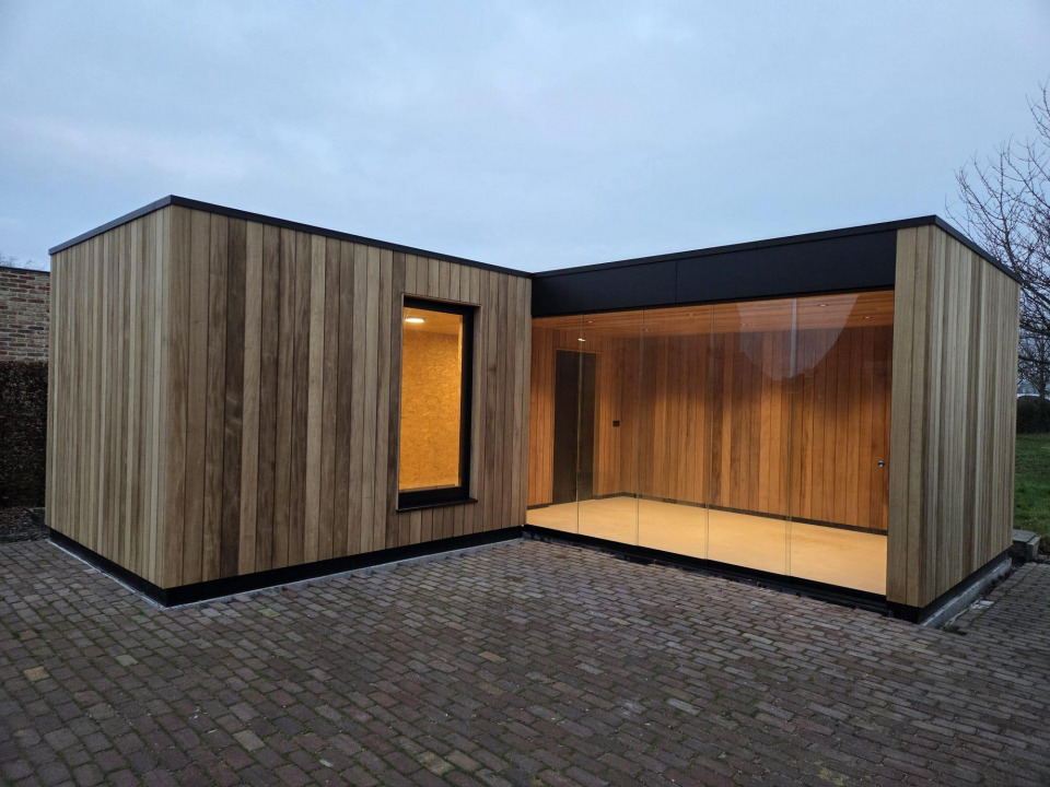 Modern Bijgebouw Met Bergruimte