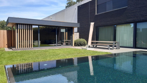 Modern Poolhouse