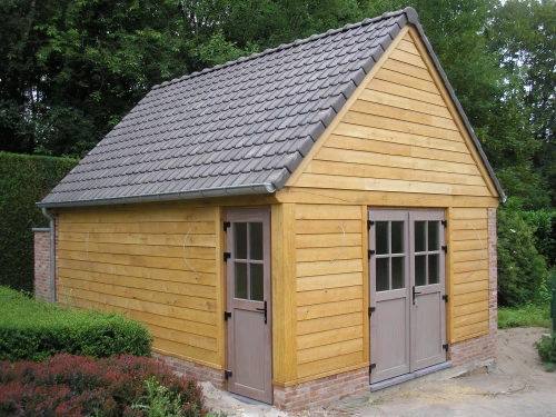 Eiken Bijgebouw Met Sanitaire Ruimte