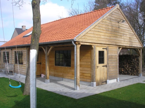 Eiken Bijgebouw Met Garage